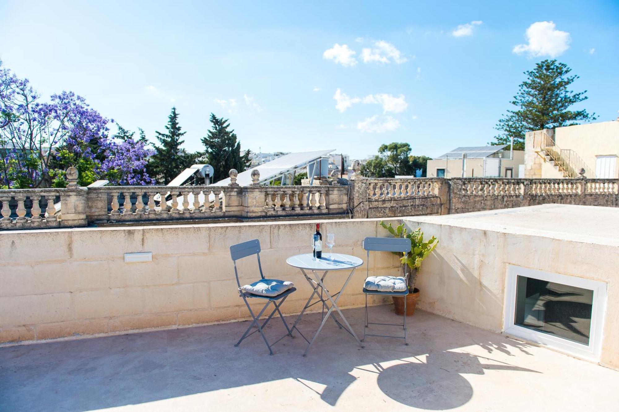 San Anton Suites Attard Eksteriør bilde