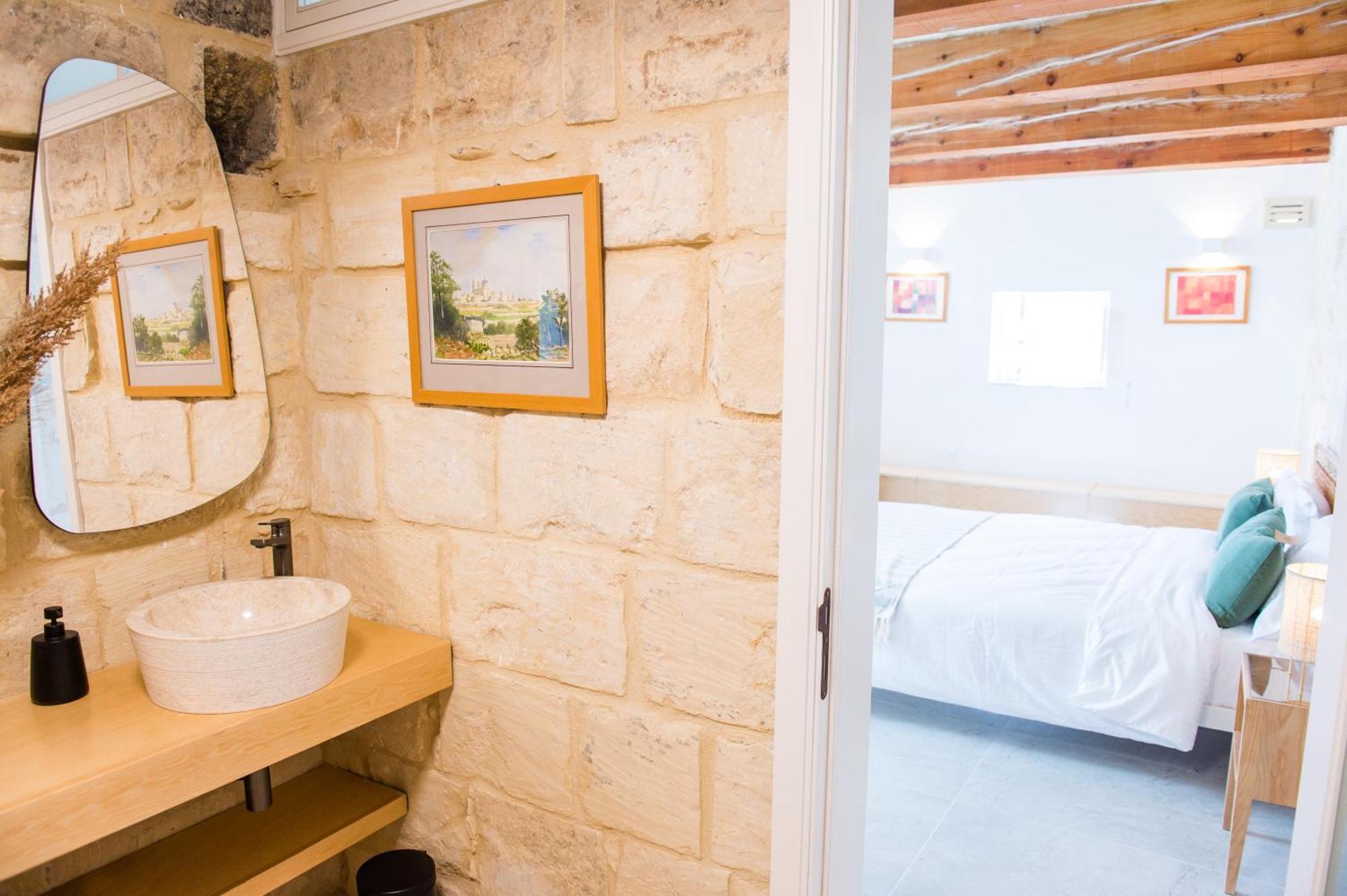 San Anton Suites Attard Eksteriør bilde