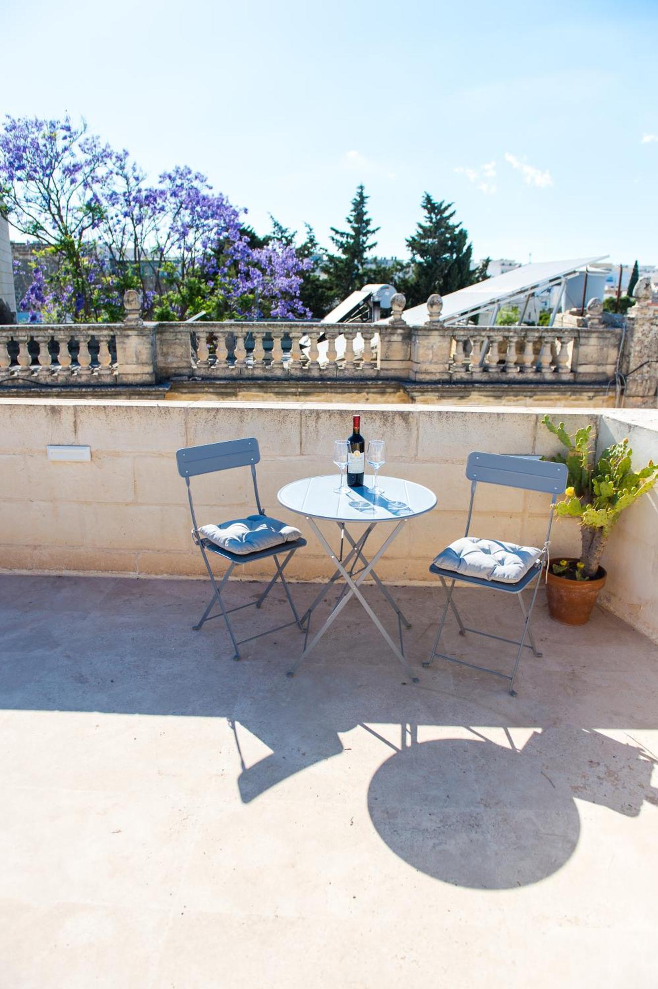 San Anton Suites Attard Eksteriør bilde
