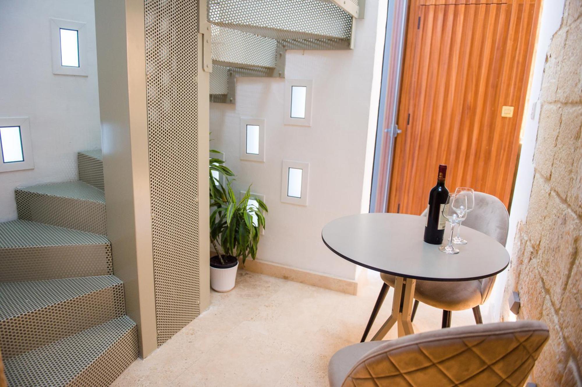 San Anton Suites Attard Eksteriør bilde